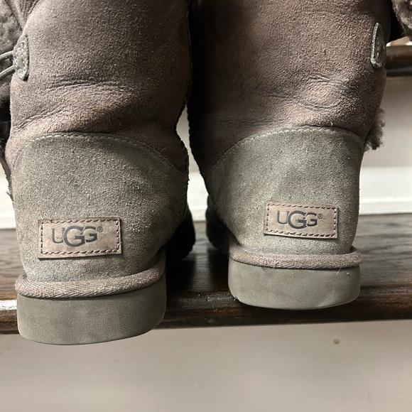 Ugg - Picture 3 of 10